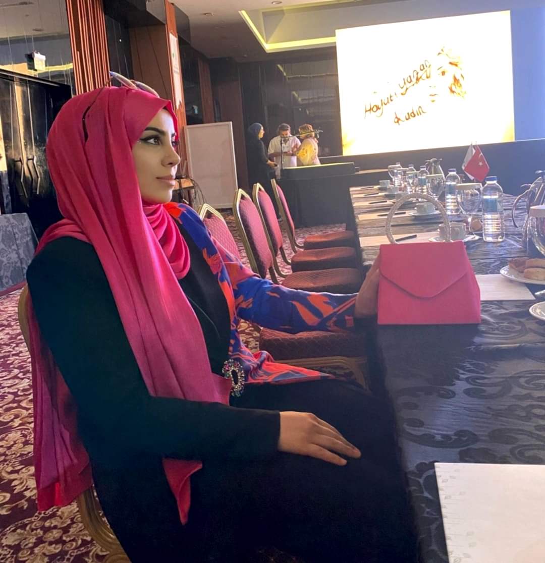 Ayşenaz Türban Tasarım ve Moda Evi Prestijli Gecede